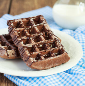 Healthy Flourless Chocolate Protein Waffles